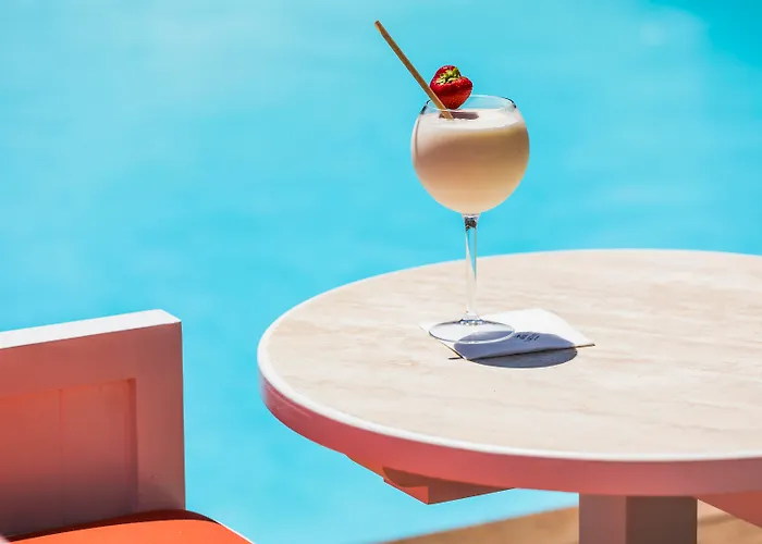 Hotel La Tartane Saint-Tropez